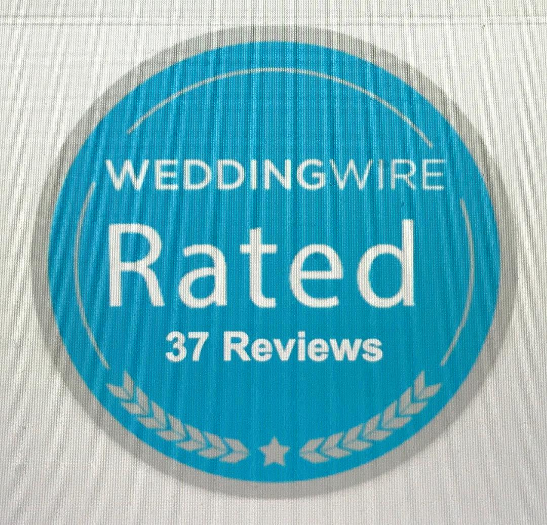 A big Thank You to all our wonderful 2017 👰 who 5⭐️⭐️⭐️⭐️⭐️ reviewed us on @weddingwire You earned us another badge 🎉 Awards season is upon us, every review counts